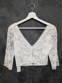 Top mariée bohème ivoire clair en dentelle – Manches 3/4 – Dos boutonné – Style romantique · vue 9