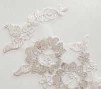 Motif cuivré ivoire doré dentelle fine · vue 2