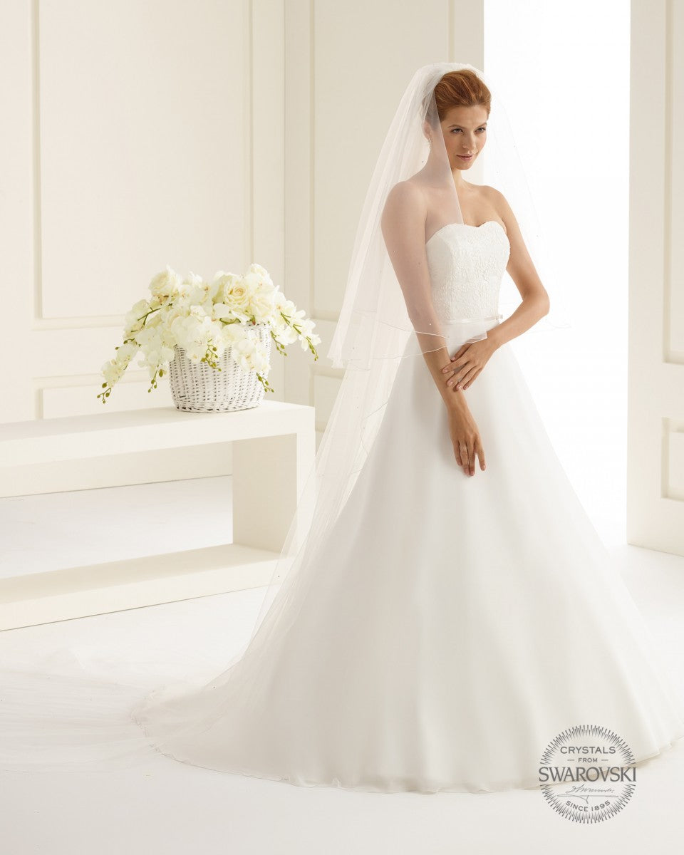 Voile de mariée long bord festonné et strass