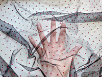 Plumetis rouge sur tulle noir · vue 2