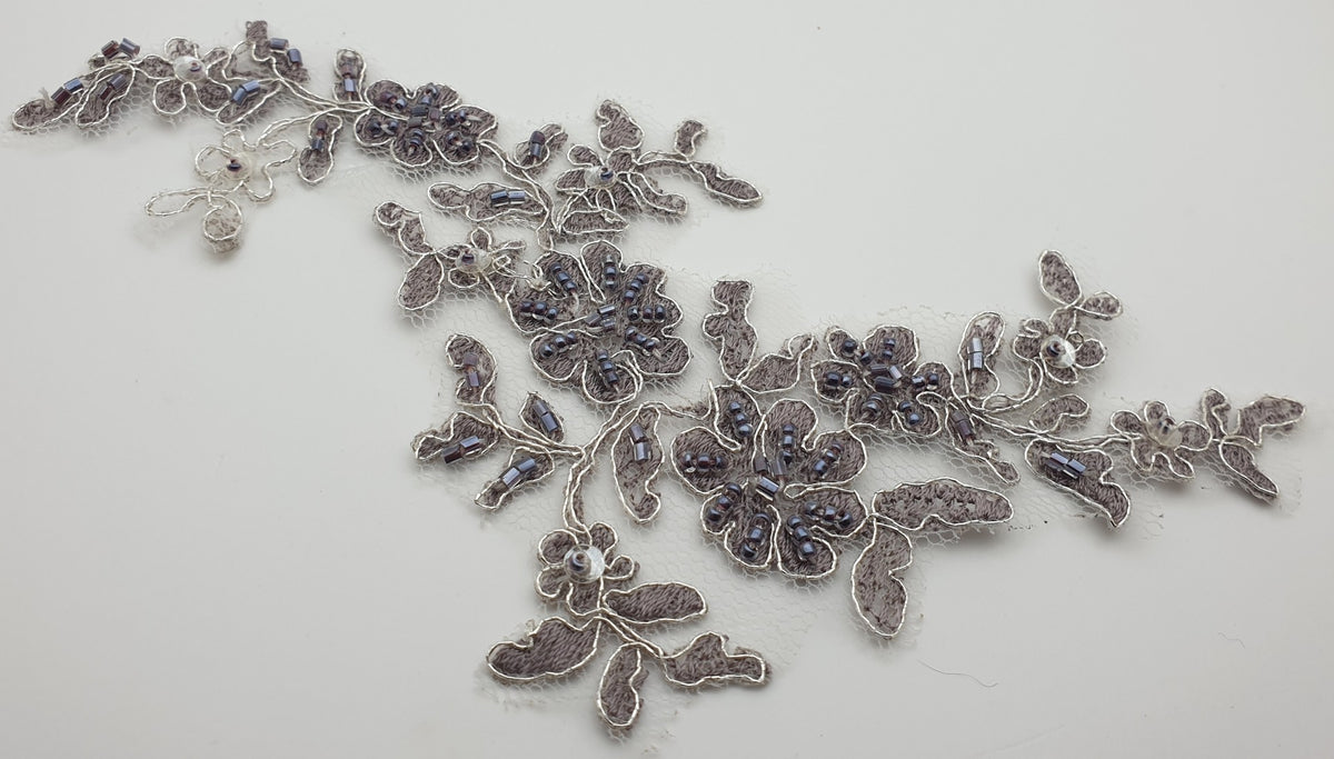 Motif en dentelle taupe perles