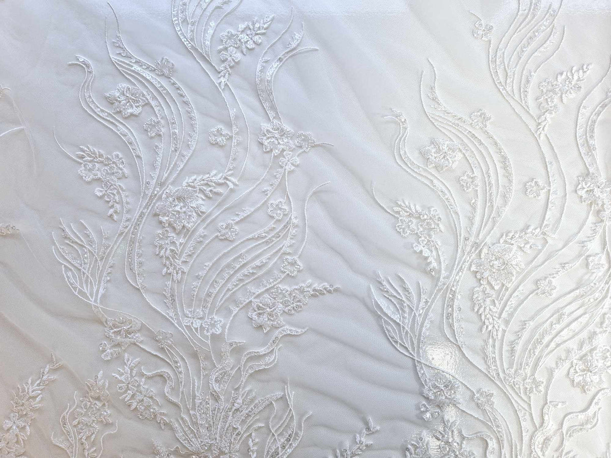 Dentelle royale grand motifs perles et sequins Belen