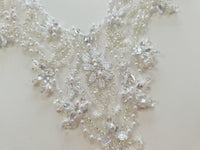 Motif perles et strass pour ceinture ou encolure à coudre · vue 2