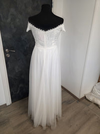 Robe de mariée en dentelle et tulle souple 42/44 · vue 10