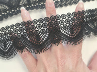 Galon Dentelle Guipure Noir Rosaces & Bordure Festonnée — Largeur 5 cm | Vendu par 10 cm · vue 2