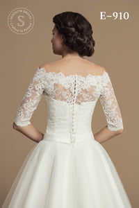 Top en dentelle pour mariée col bateau festonné ivoire ou blanc · vue 3