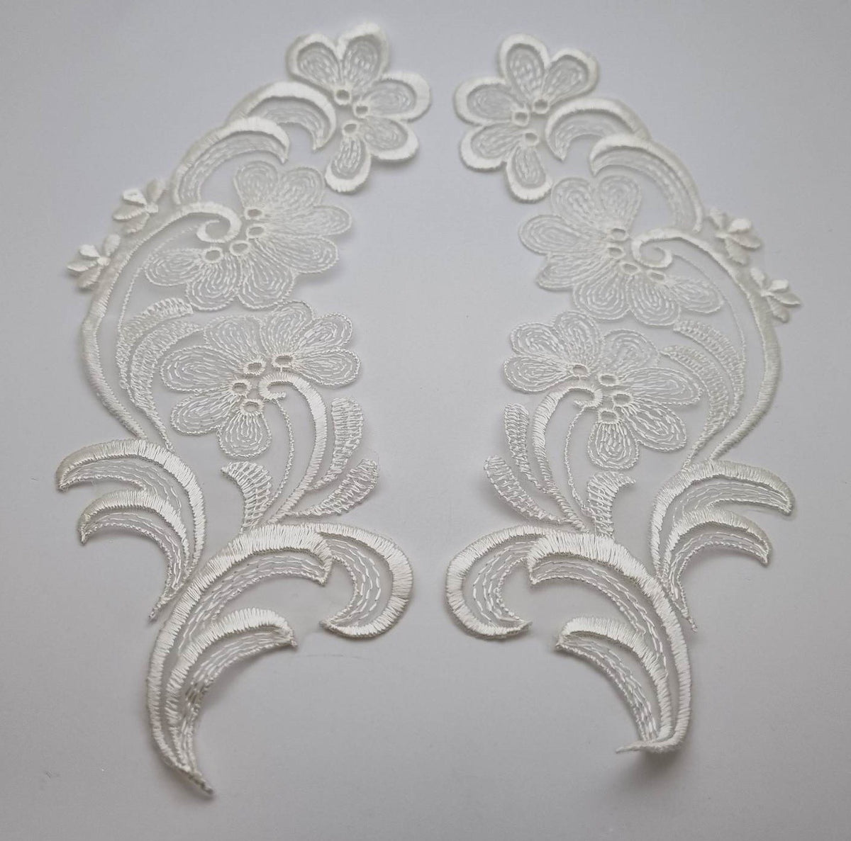 Motif en dentelle ivoire nacré arabesque pour robe de mariée