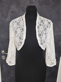 Bolero en dentelle ivoire , doublé tulle , taille 38 · vue 2