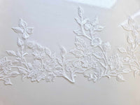 Galon de dentelle fleurs et feuilles brillant sequins ivoire clair · vue 5