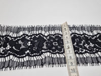 COUPON Galon de dentelle fine francaise noire pour robe de mariée · vue 3