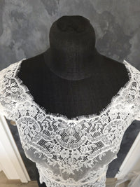 Top mariée dentelle ivoire clair – Manches courtes – Dos boutonné – Taille 36 · vue 4