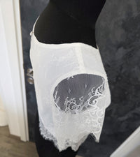 Top mariée ivoire doublé – Dentelle raffinée – Manches courtes – Dos goutte · vue 2