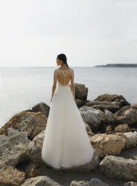 Robe de mariée avec manches, dos boutonné taille 38/40 · vue 2