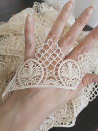 Galon dentelle guipure ivoire crème – motif ajouré vintage – style bohème · vue 3