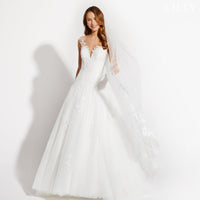 Robe de mariée forme trapèze avec petite traine Dernières pièces taille 50 et 42 · vue 2
