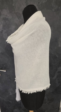 Étole mariée 100% cachemire ivoire – Châle mariage chaud et doux – 2m x 65cm – Étole cérémonie bord festonné – Accessoire mariée hive · vue 2