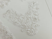Ensemble de 10 motifs blanc fil argenté brillant et perles · vue 2