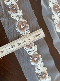 Galon dentelle fleurs brun chocolat et perles sur tulle ivoire – 7,5 cm – dentelle florale relief mariage – vendu par 10 cm · vue 4