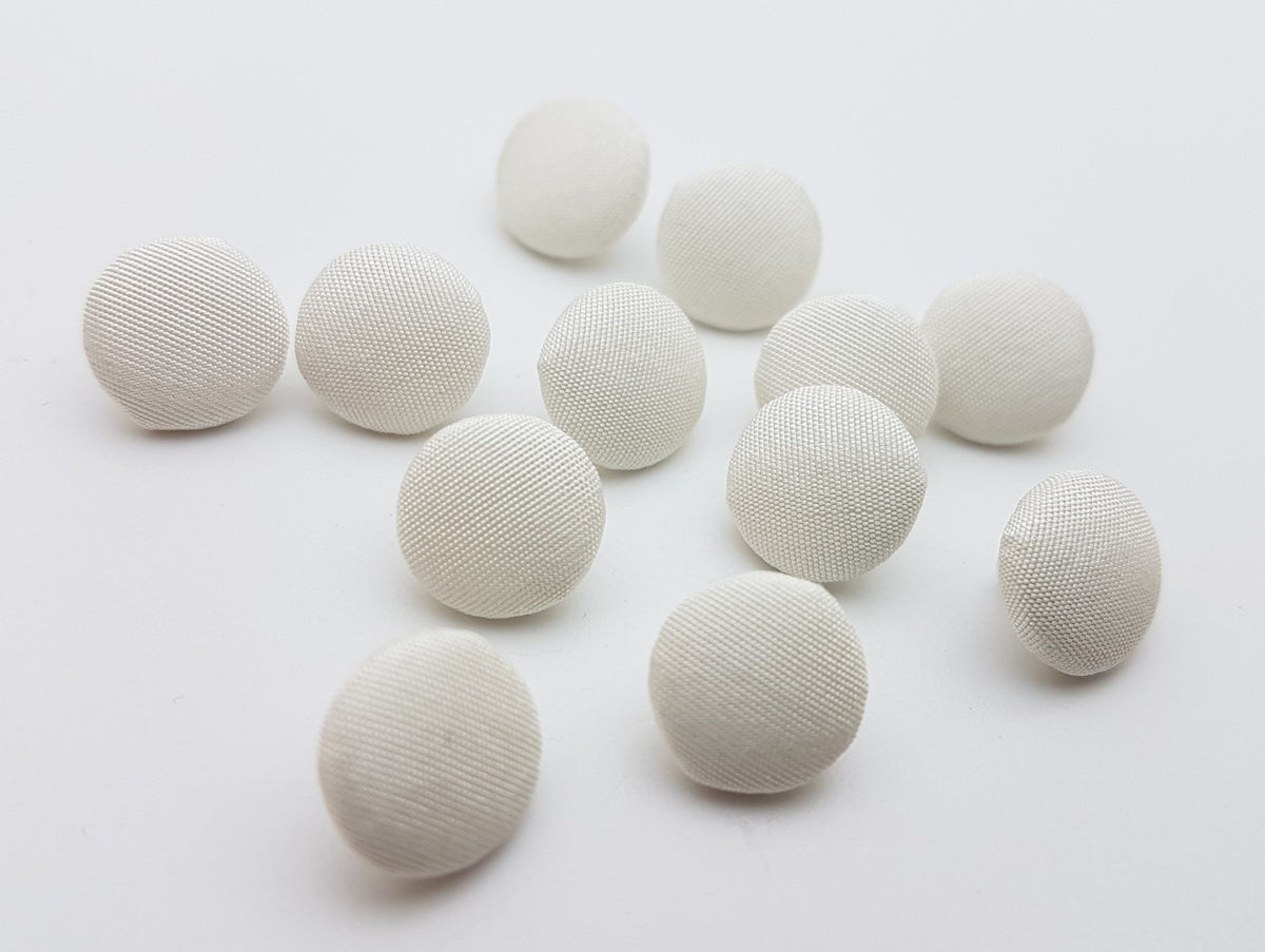 Boutons recouverts pour robe de mariée taffetas