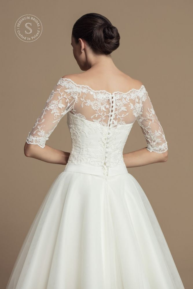 Top en dentelle col bateau manches 3/4 pour mariée