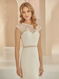 Robe de mariée "Denise" fluide près du corps ivoire bohème · vue 4