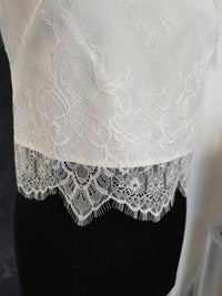 Top mariée ivoire doublé – Dentelle raffinée – Manches courtes – Dos goutte · vue 6