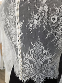 Top mariée en dentelle fine ivoire clair – Manches longues – Dos boutonné – Taille M · vue 6