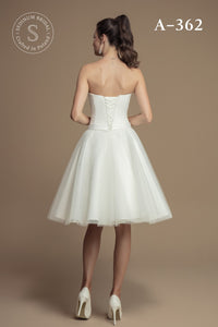 Robe de mariée courte satin et tulle ivoire · vue 2