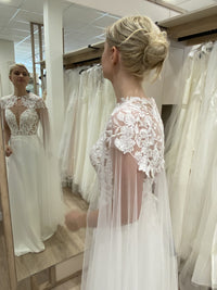 Cape de mariée en tulle souple et dentelle · vue 4