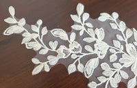 Grand motif ivoire clair feuilles mates style 3D T8017 · vue 2