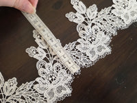 Galon de guipure ivoire brillant avec sequins · vue 2