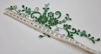 Motif en dentelle vert sapin , fil argenté T368 · vue 2