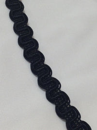 Galon de guipure noire, passementerie, customisation · vue 2