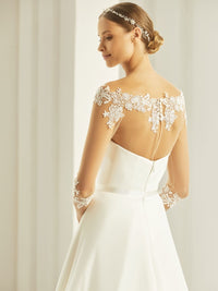 Top mariée couleur chair à coudre – Encolure bateau (Bardot) – Manches 3/4 · vue 11