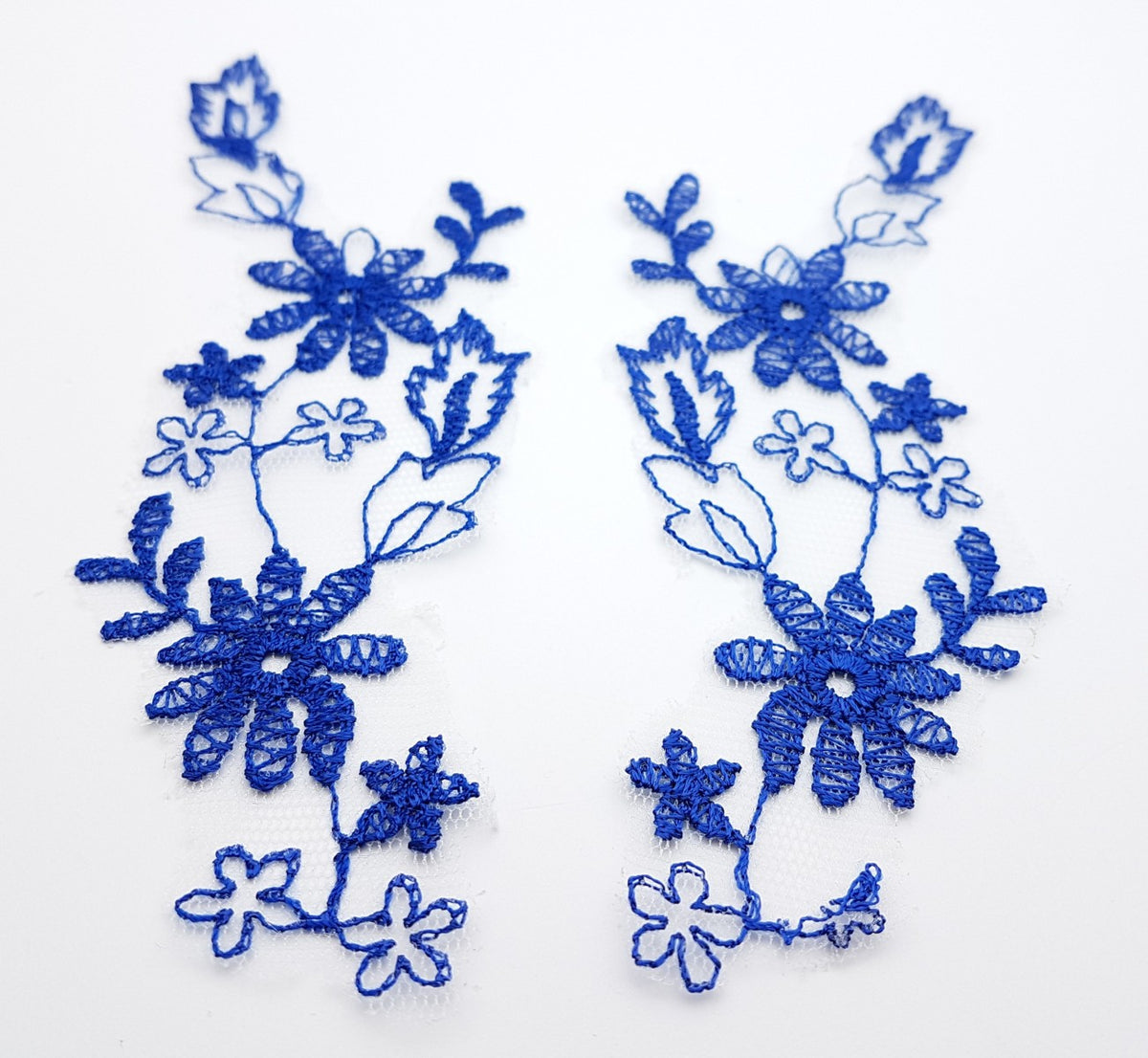 motif en dentelle bleu pour création