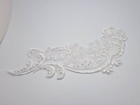 Motif arabasque ivoire perles et sequins pour robe de mariée · vue 4