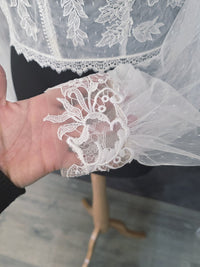 Top plumetie dentelle bohème mariée ivoire clair – Manches bouffantes en tulle – Taille 42 (XL) · vue 4