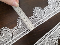 Galon bohème festonné ivoire clair pour robe de mariée · vue 2