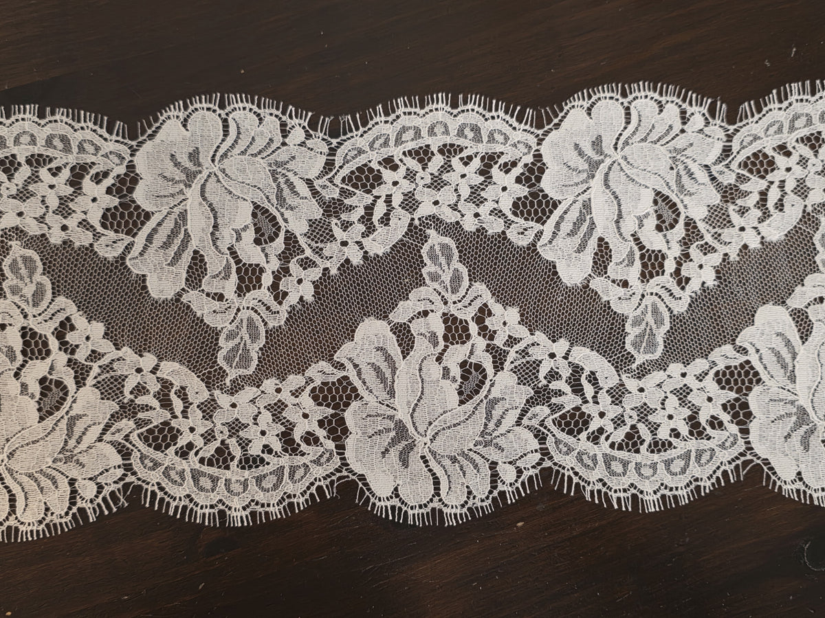 Galon Dentelle Ivoire Mariage 15 cm – Festonné Petits Cils