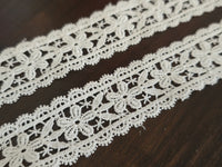 Galon Dentelle Guipure Ivoire Clair Motif Floral — Largeur 5 cm | Vendu par 10 cm · vue 5