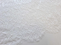 Dentelle fine chantilly ivoire festonné · vue 3