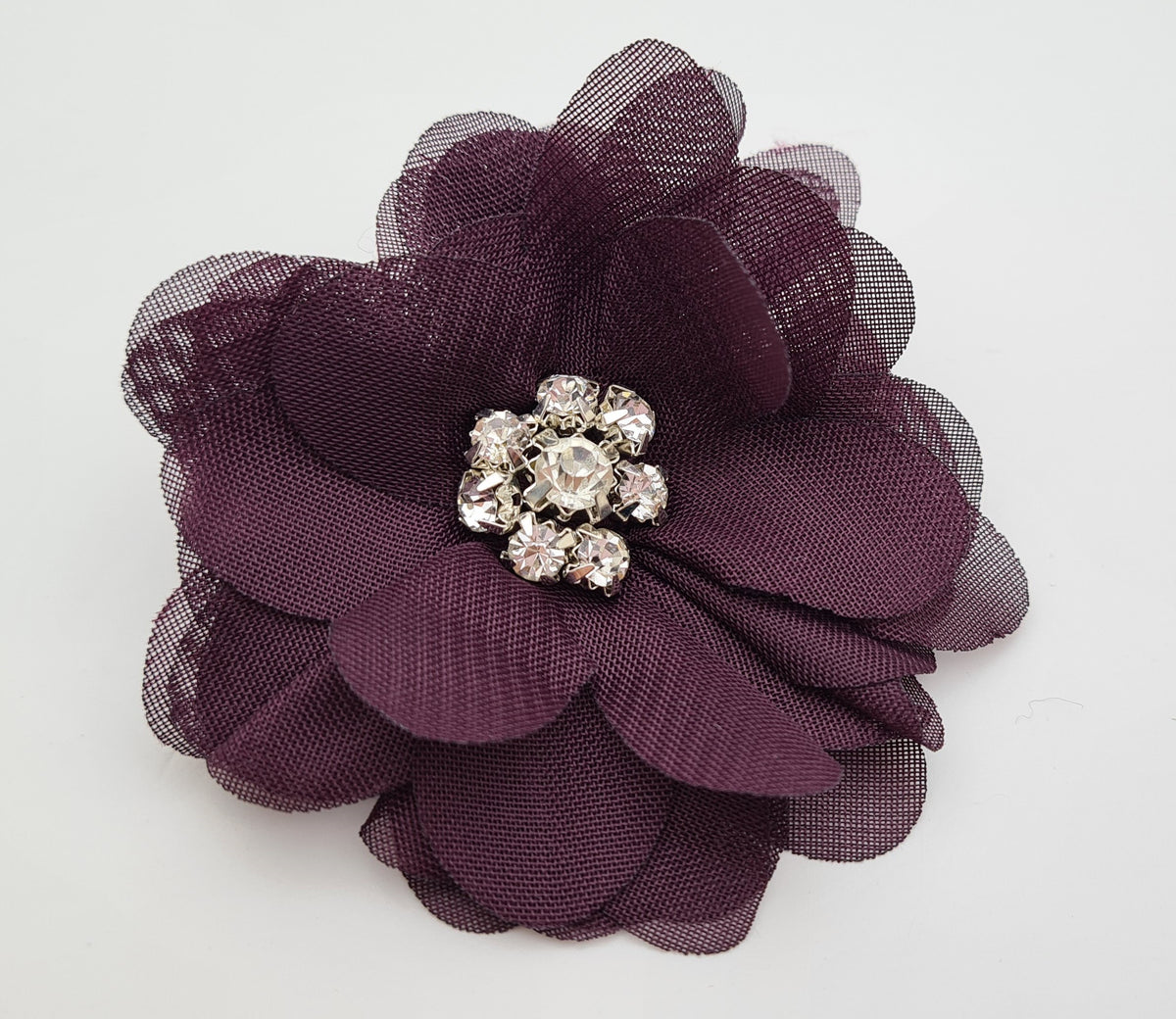 Broche fleur mousseline prune