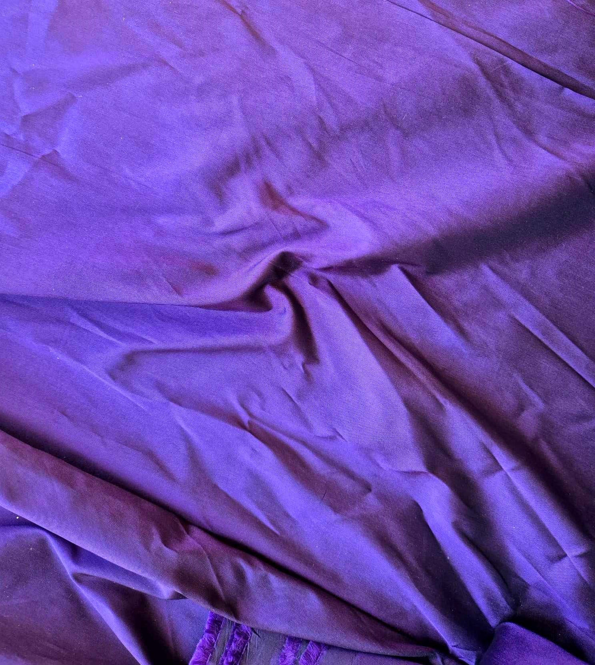 Coupon taffetas 4 mètres violet foncé
