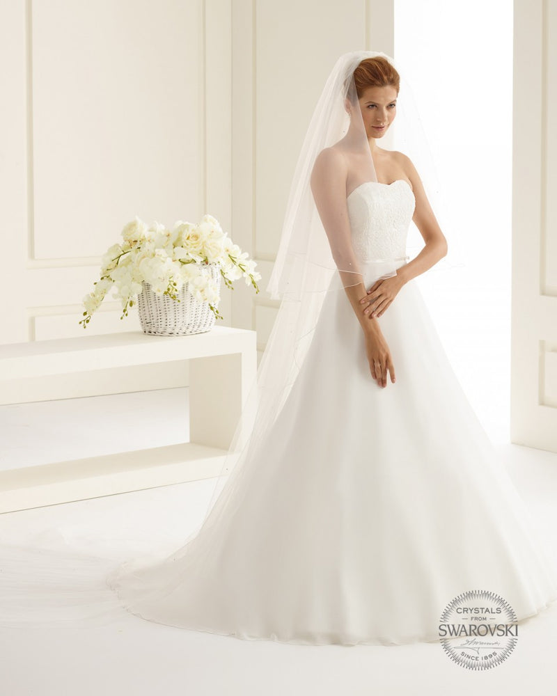 Voile de mariée long bord festonné et strass