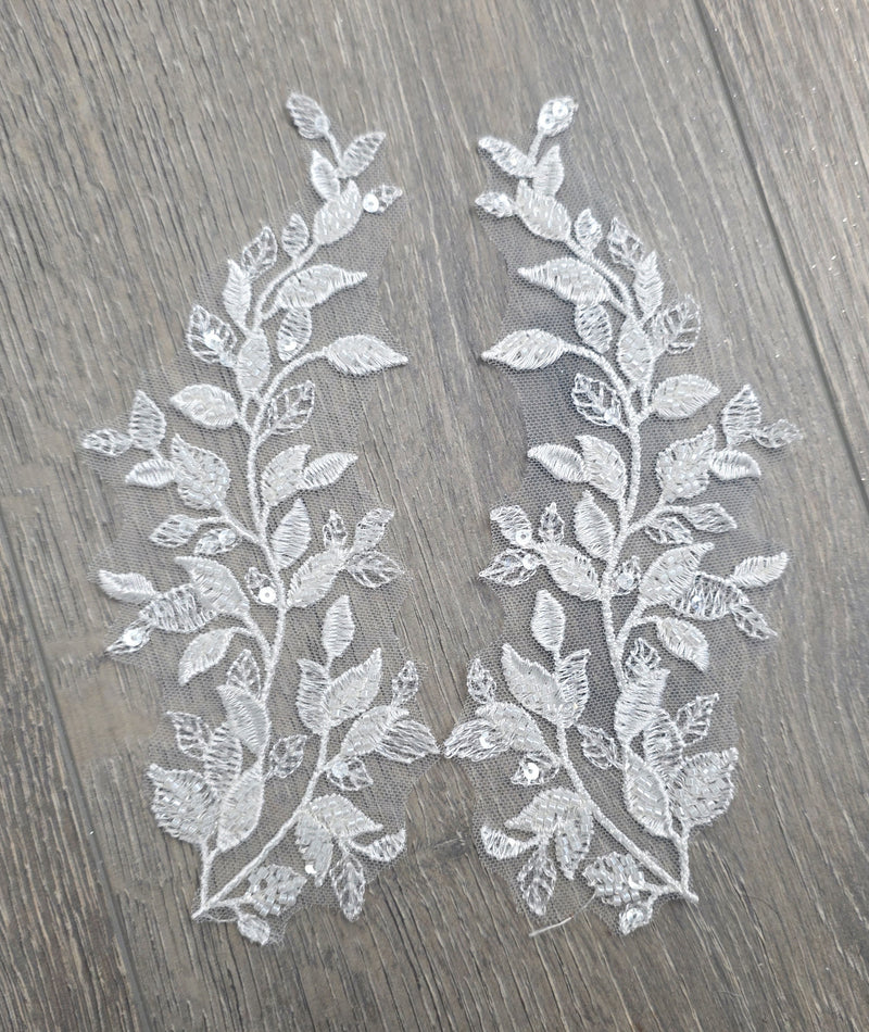 Applique dentelle ivoire perlée – motif feuilles brodées miroir 21 cm