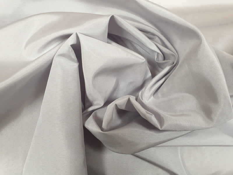 Taffetas gris clair mat souple