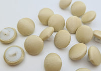 Boutons recouvert taffetas doré LOT DE 21 pièces · vue 2