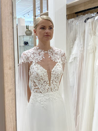 Cape de mariée en tulle souple et dentelle