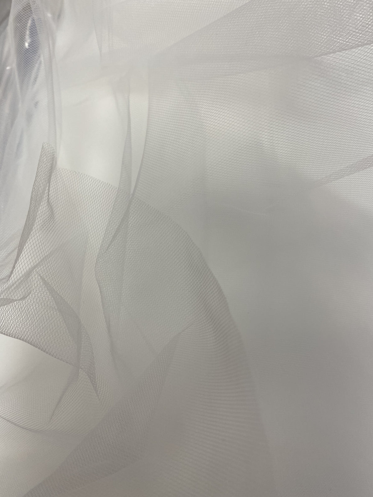 Tulle classique fin ivoire et blanc soie CLIMAX