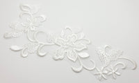 Motif brodé fleurs IVOIRE OU BLANC